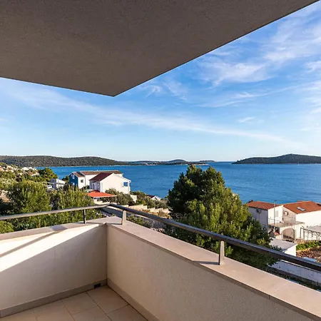 Hébergement de vacances 3 Bedroom Pet Friendly In Na Moru