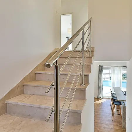 Hébergement de vacances 3 Bedroom Pet Friendly In Na Moru Sevid
