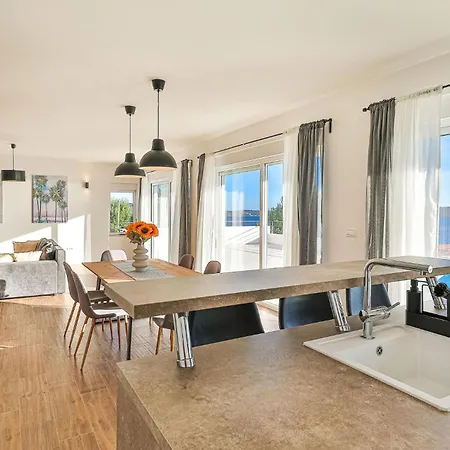 Hébergement de vacances 3 Bedroom Pet Friendly In Na Moru